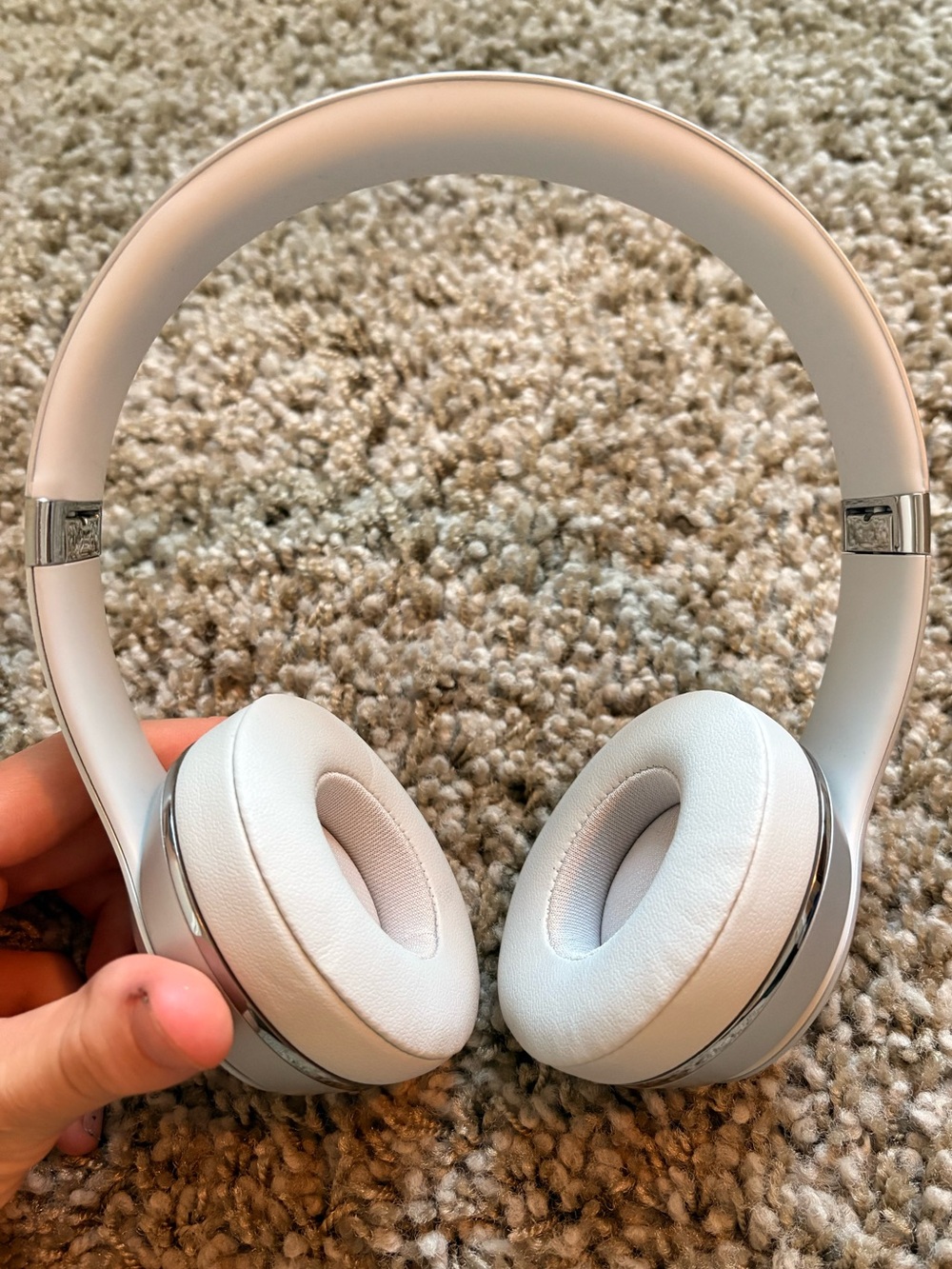 Beats Solo 4 Wireless Over-Ear Headphones — White/Silver - Picture 2 of 4